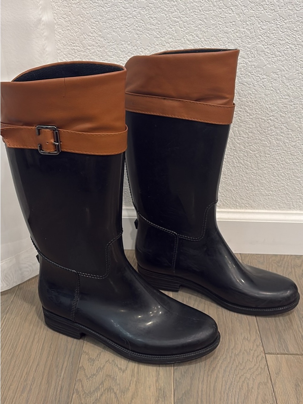 Black and Tan Women's Tall Rain Boots- size 8